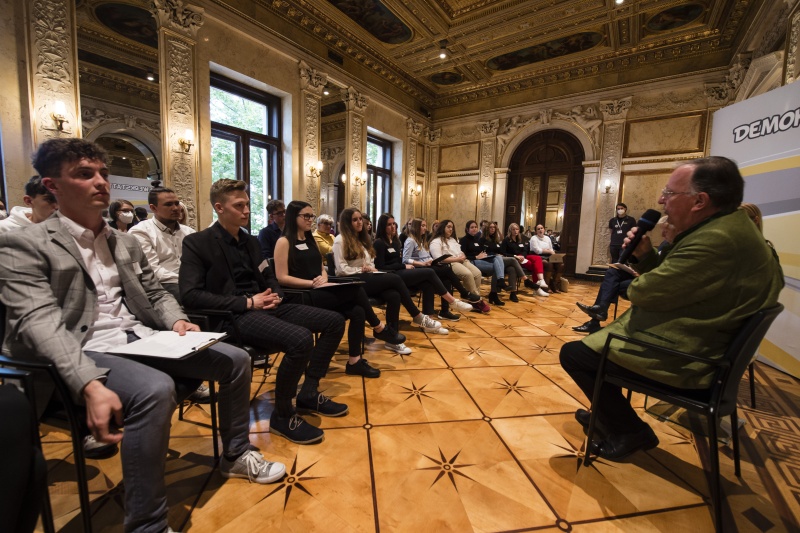 Am Podium: Bundesrat Ernest Schwindsackl (ÖVP)
