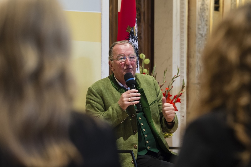 Am Podium: Bundesrat Ernest Schwindsackl (ÖVP)