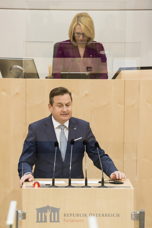 Am Rednerpult: Nationalratsabgeordneter Kurt Egger (ÖVP)