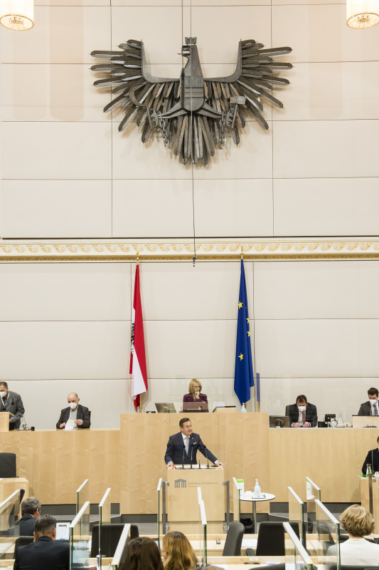 Am Rednerpult: Nationalratsabgeordneter Kurt Egger (ÖVP)