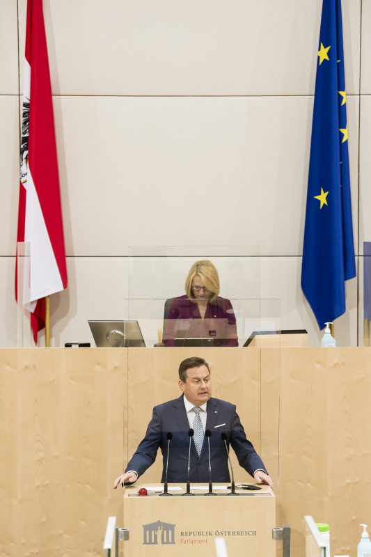 Am Rednerpult: Nationalratsabgeordneter Kurt Egger (ÖVP)