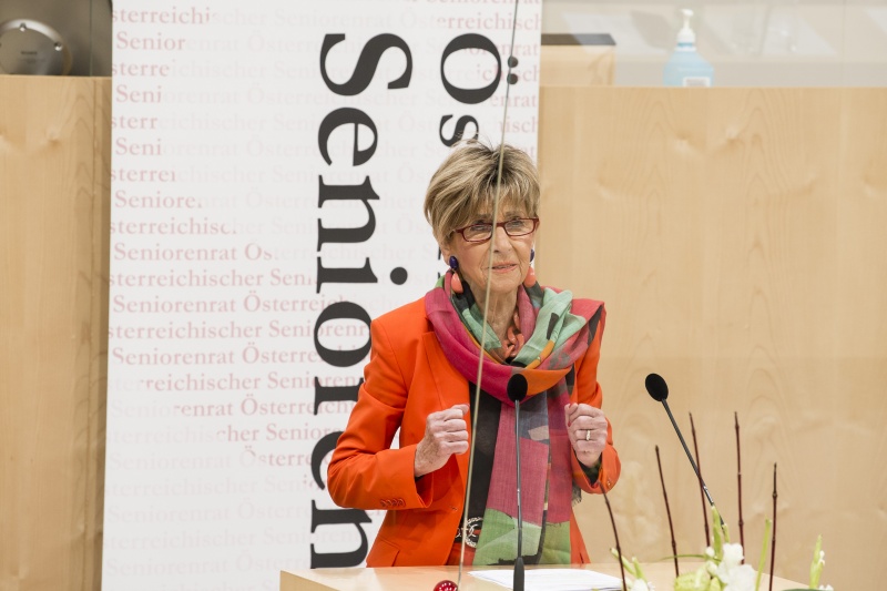 Am Rednerpult: Präsidentin des Österreichischen Seniorenrates Ingrid Korosec