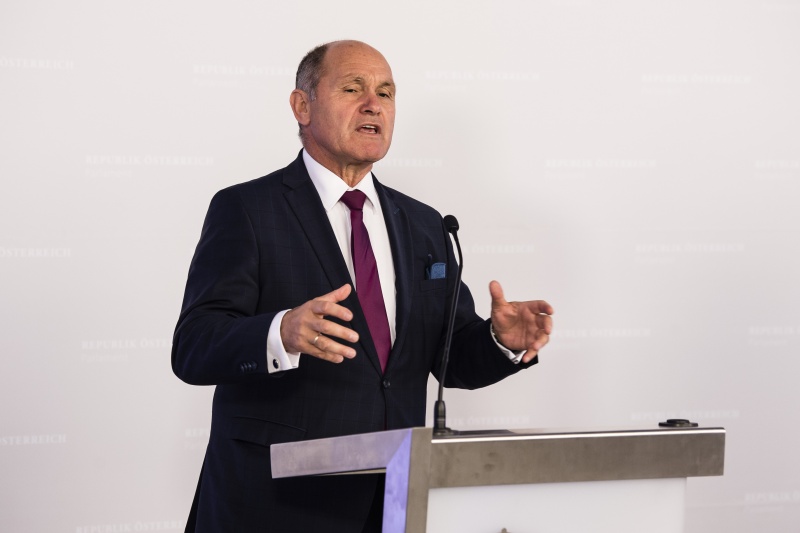 Am Rednerpult: Nationalratspräsident Wolfgang Sobotka (ÖVP)