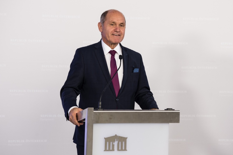 Am Rednerpult: Nationalratspräsident Wolfgang Sobotka (ÖVP)