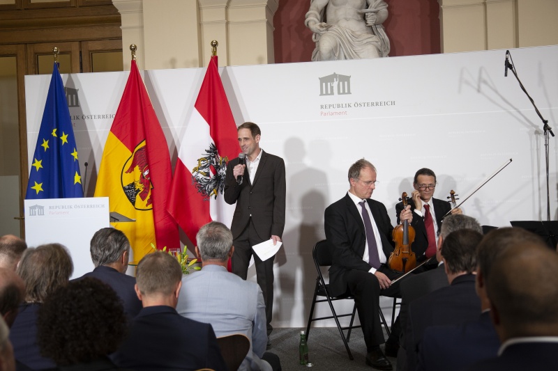 Begrüßung durch Moderator Thomas Hochwarter