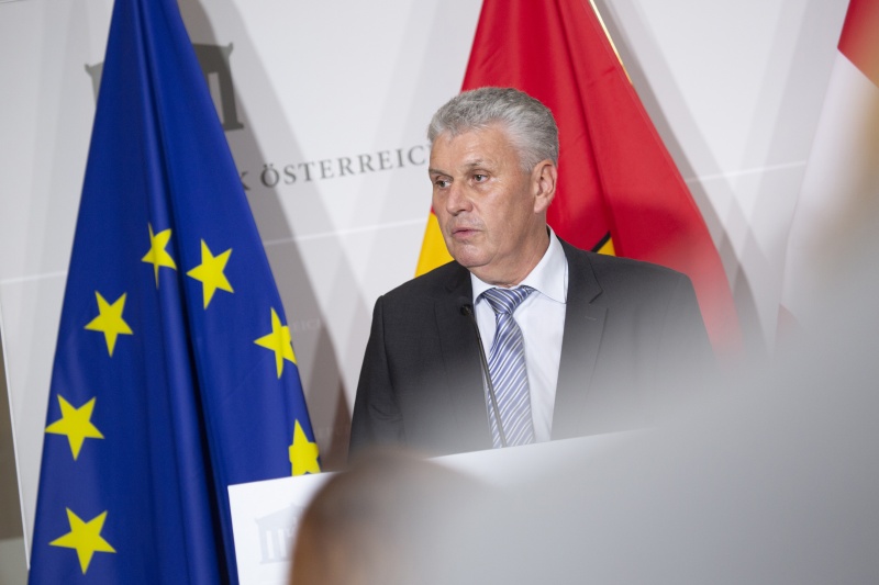 Historiker Herbert Brettl bei der Festrede 