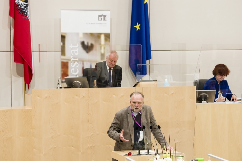 Am Rednerpult: Univ.-Prof Universität Innsbruck Markus Schermer