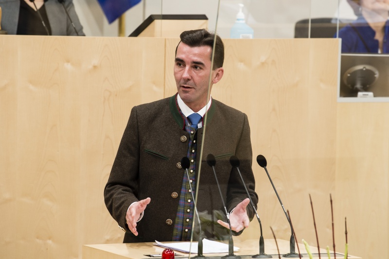 Am Rednerpult: Bundesrat Josef Ofner (FPÖ)