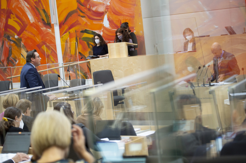 Von links: Bundesrat Christoph Steiner (FPÖ), Bundesminister für Arbeit Martin Kocher