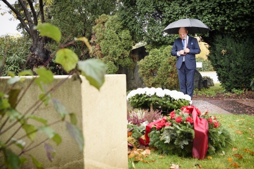 Nationalratspräsident Wolfgang Sobotka (ÖVP) beim alljährlichen Gedenken an die verstorbenen NationalratspräsidentInnen