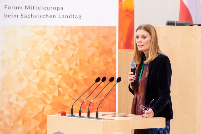 Moderation Journalistin Edit Inotai