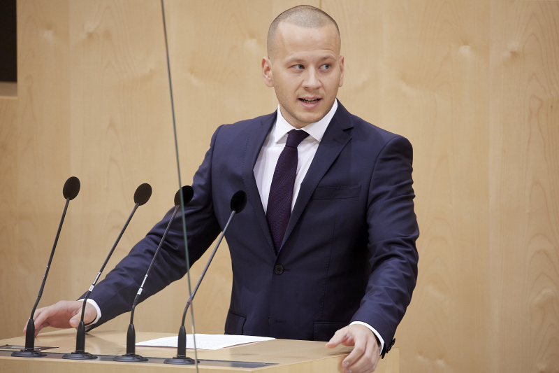 Am Rednerpult Nationalratsabgeordneter Maximilian Köllner (SPÖ)