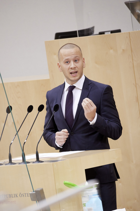 Am Rednerpult Nationalratsabgeordneter Maximilian Köllner (SPÖ)