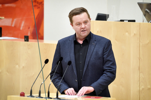 Nationalratsabgeordneter Mario Lindner (SPÖ) am Wort