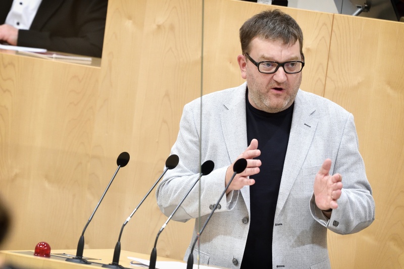Nationalratsabgeordneter Markus Koza (GRÜNE) am Wort