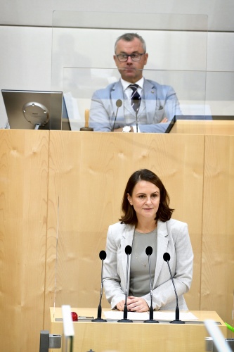 Nationalratsabgeordnete Corinna Scharzenberger (ÖVP) am Wort