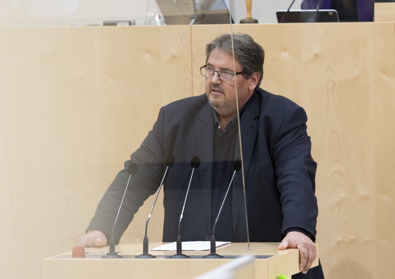 Nationalratsabgeordneter Josef Muchitsch (SPÖ) am Rednerpult