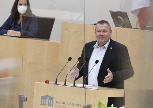 Nationalratsabgeordneter Michael Seemayer (SPÖ) am Rednerpult