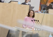 Nationalratsabgeordnete Maria Theresia Niss (ÖVP) am Rednerpult