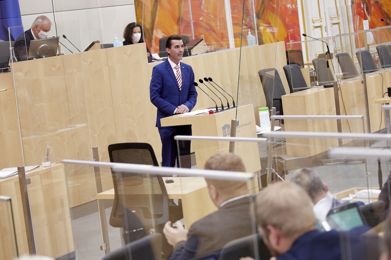 Am Rednerpult Bundesrat Josef Ofner (FPÖ)
