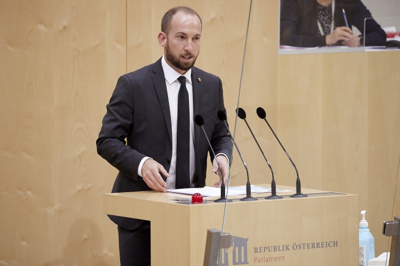 Am Rednerpult Bundesrat David Egger (SPÖ)