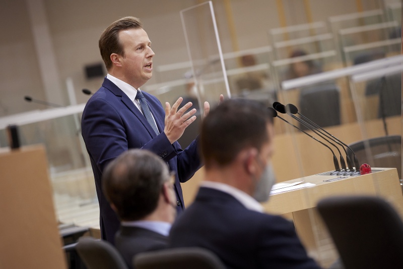 Am Rednerpult Bundesrat Karlheinz Kornhäusl (ÖVP)