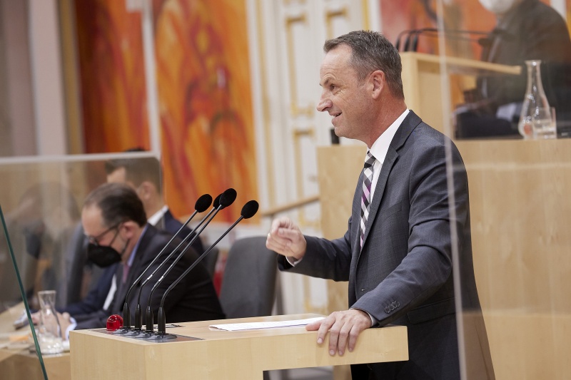 Am Rednerpult Bundesrat Dominik Reisinger (SPÖ)
