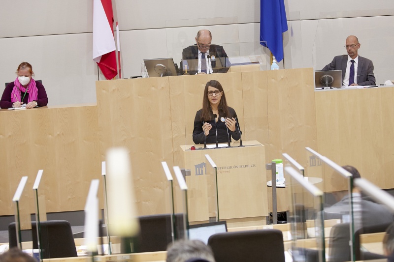 Am Rednerpult Nationalratsabgeordnete Meri Disoski (GRÜNE)