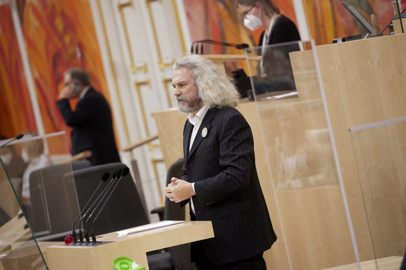 Am Rednerpult Nationalratsabgeordneter Martin Litschauer (GRÜNE)