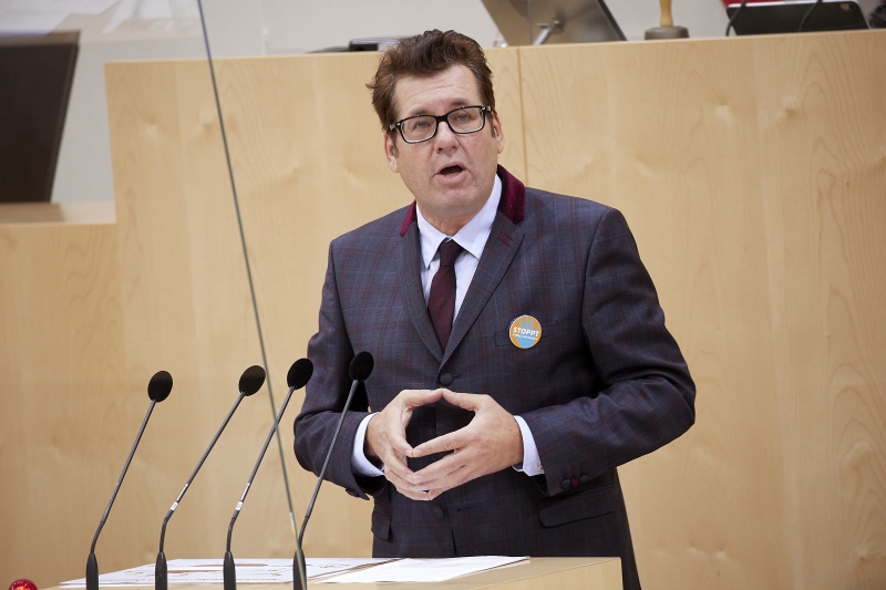 Am Rednerpult Nationalratsabgeordneter Robert Laimer (SPÖ)