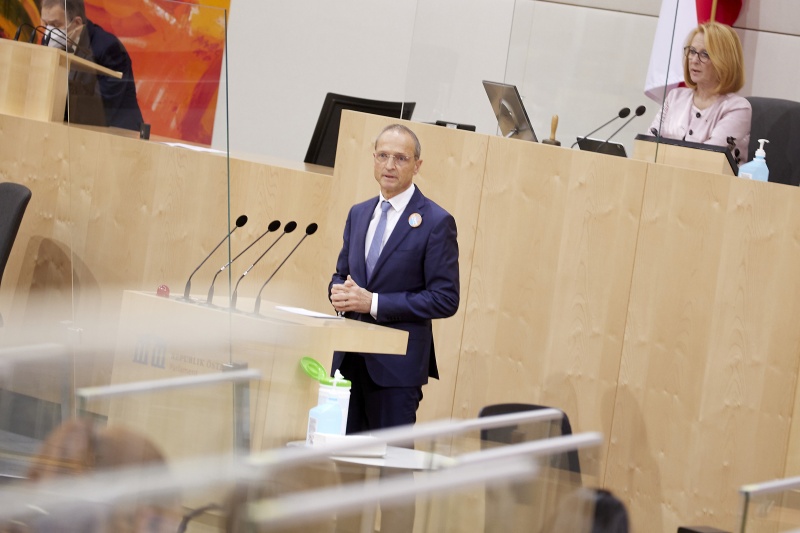 Am Rednerpult Nationalratsabgeordneter Wolfgang Gerstl (ÖVP)