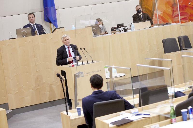 Am Rednerpult Nationalratsabgeordneter Franz Leonhard Eßl (ÖVP)