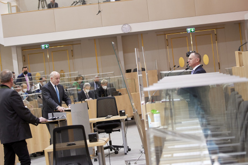 Fragestunde an Innenminister Gerhard Karner (ÖVP), Frage gestellt von Nationalratsabgeordneter Martin Engelberg (ÖVP)