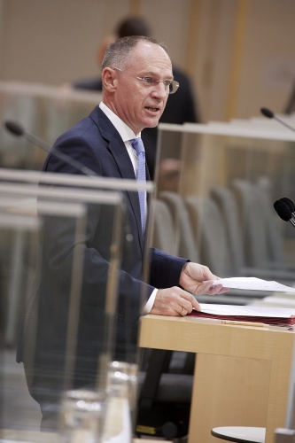 Innenminister Gerhard Karner (ÖVP) bei der Beantwortung der Fragen