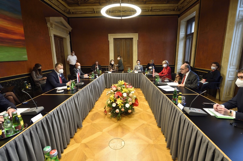 Aussprache. Von links: Slowakischer Parlamentspräsident Boris Kollar, Nationalratspräsident Wolfgang Sobotka (V)