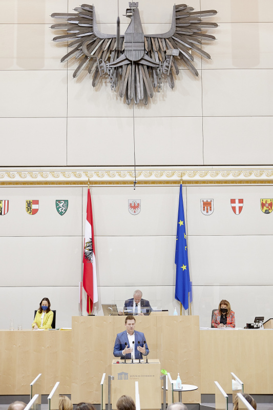 Am Rednerpult Bundesrat Florian Krumböck (ÖVP)
