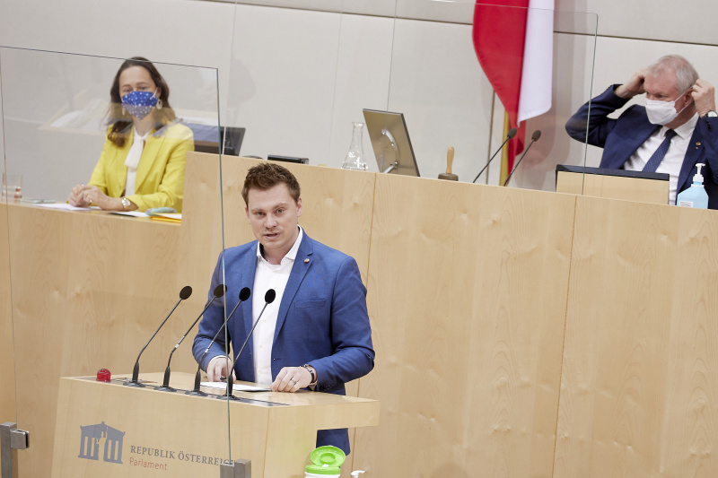 Am Rednerpult Bundesrat Florian Krumböck (ÖVP)