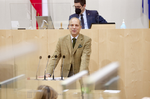 Fragestunde, am Rednerpult Bundesrat Johannes Hübner (FPÖ)