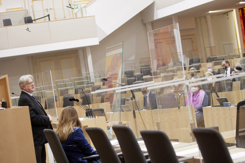 Fragestunde, am Rednerpult Bundesrat Stefan Schennach (SPÖ)