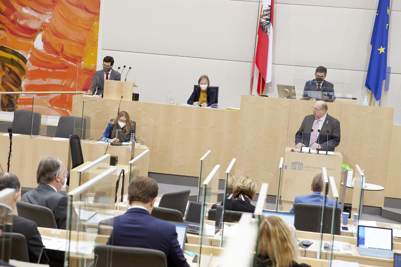 Fragestunde, am Rednerpult Bundesrat Michael Bernard (FPÖ)