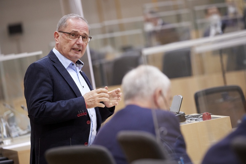 Am Rednerpult Nationalratsabgeordneter Dietmar Keck (SPÖ)