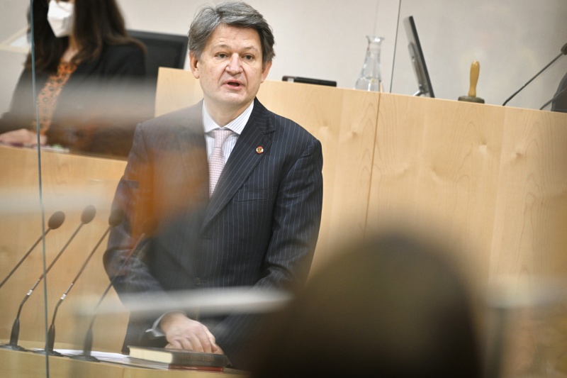 Nationalratsabgeordneter Helmut Brandstätter (NEOS) am Wort