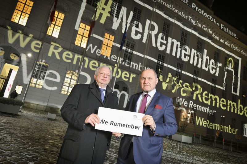 Von links: Vizepräsident des World Jewish Kongress Maram Stern, Nationalratspräsident Wolfgang Sobotka (ÖVP)