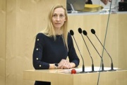 Am Rednerpult: Nationalratsabgeordnete Agnes Sirkka Prammer (GRÜNE)