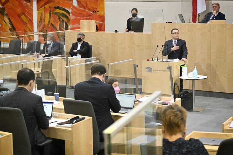 Am Rednerpult: Nationalratsabgeordneter August Wöginger (ÖVP)