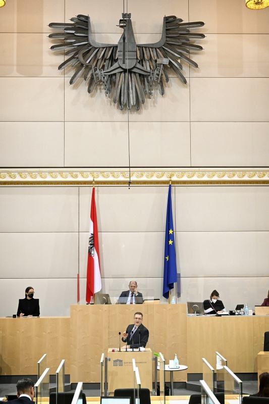 Am Rednerpult: Nationalratsabgeordneter August Wöginger (ÖVP)