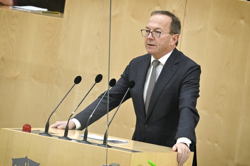 Am Rednerpult: Nationalratsabgeordneter Peter Haubner (ÖVP)