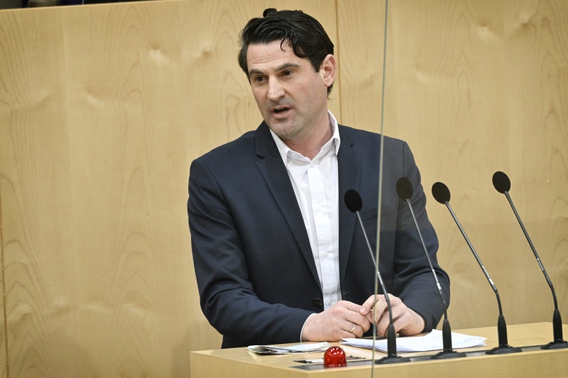 Am Rednerpult: Nationalratsabgeordneter Christoph Zarits (ÖVP)