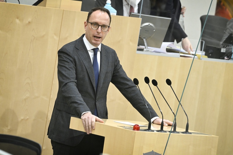 Am Rednerpult: Nationalratsabgeordneter Andreas Ottenschläger (ÖVP)