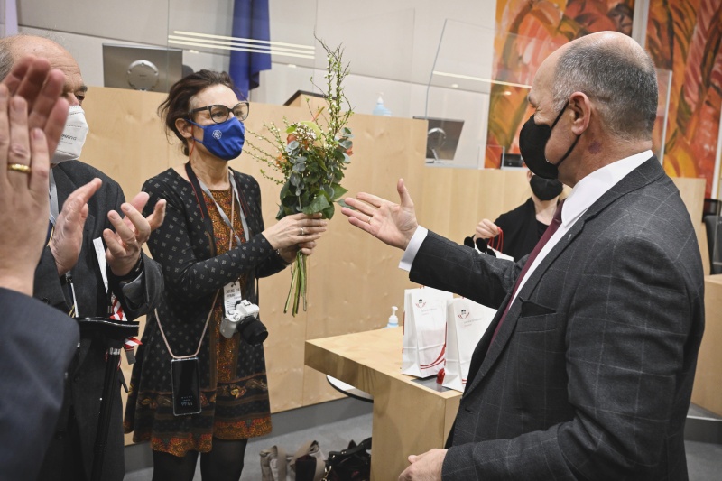 Geschenkübergabe an Nationalratspräsident Wolfgang Sobotka (V)